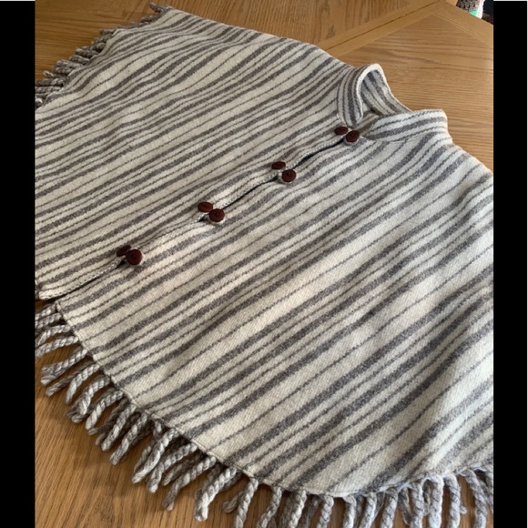 GORGEOUS Mexican Wool Boho Poncho - S,M - Picture 13 of 14